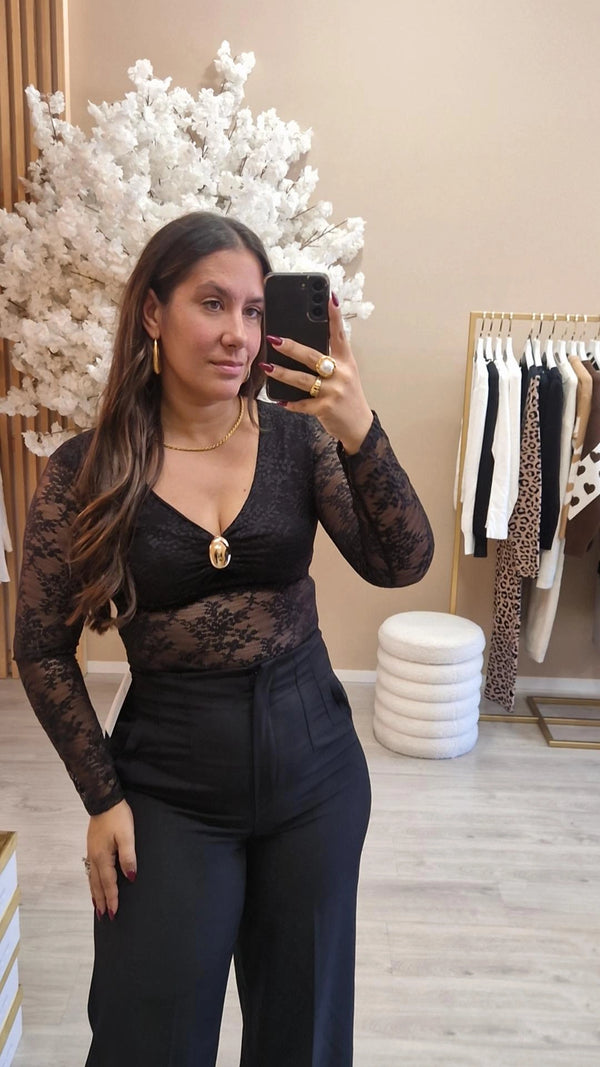 BLUSA RENDA PRETA